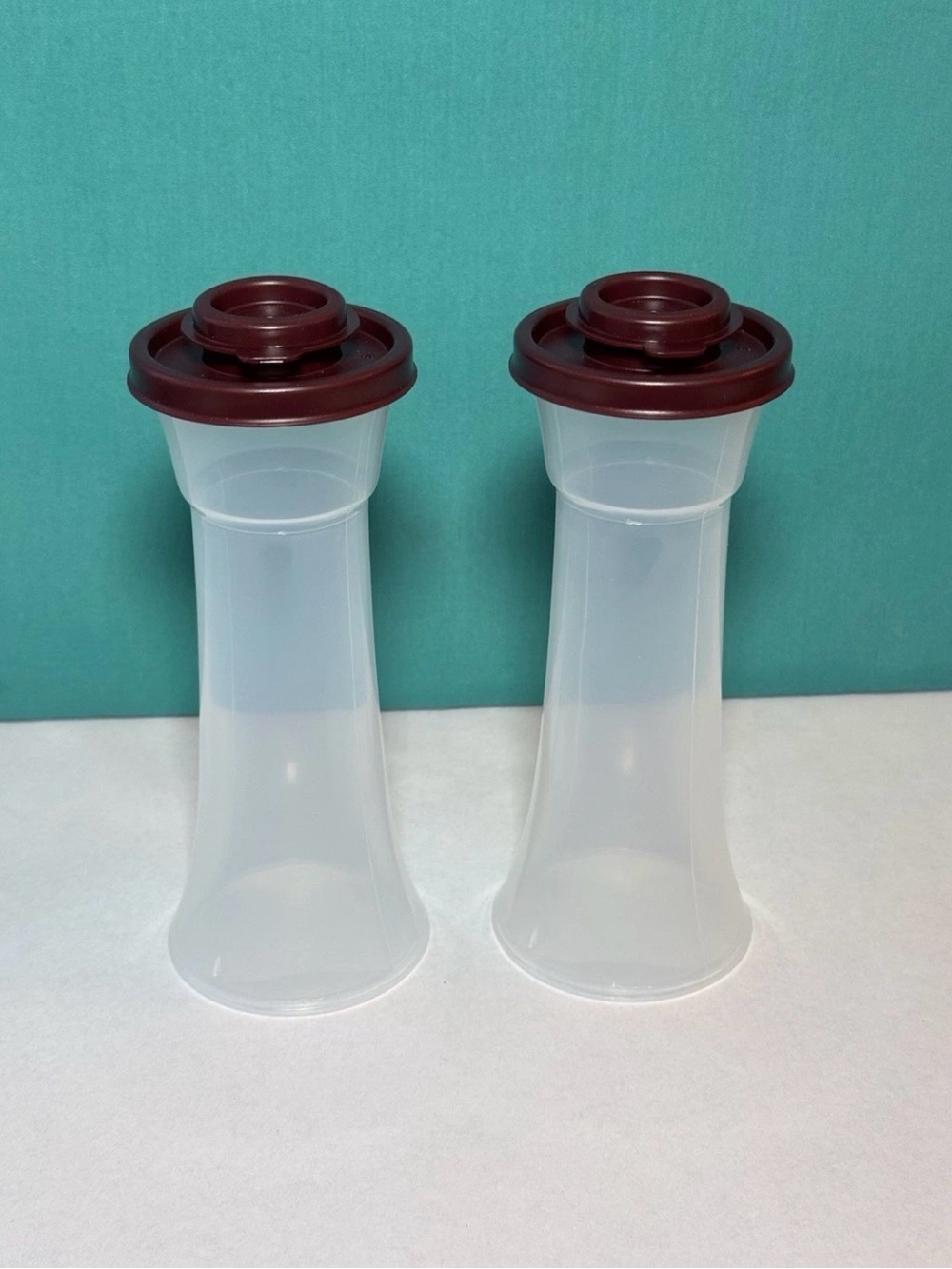 Tupperware Large Hourglass Salt & Pepper Shaker Set Wine Red Seals 6" Set Of 2